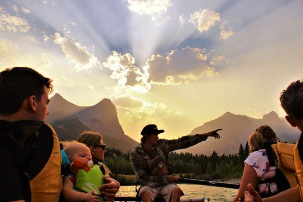 Beautiful evening light on an evening float tour